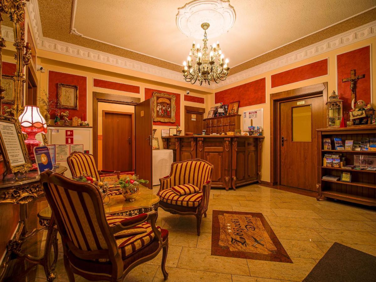 Pensjonat&Restauracja-Pizzeria Zbójecki Dwór - 15 minut pieszo do term, tel 604-865-566 Bukowina Tatrzańska Exterior foto